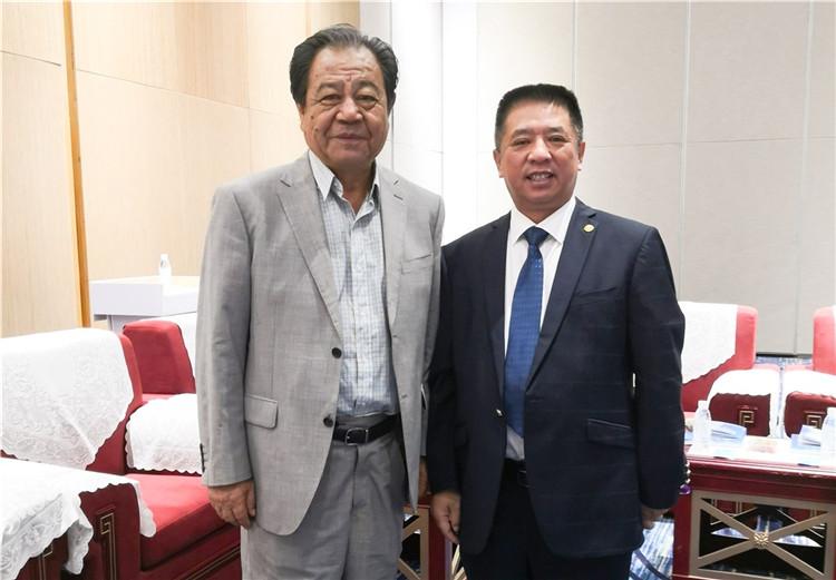 1534209841880346.jpg 艾豐.jpg